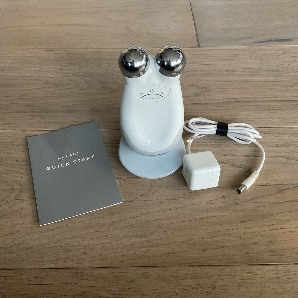 NuFACE Trinity Facial Toning Device